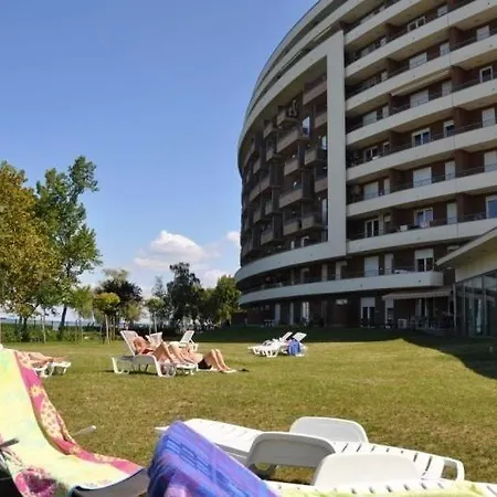 公寓 Piroska Wellness