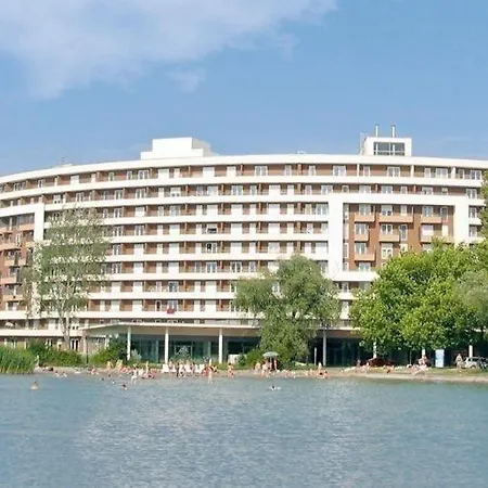 公寓 Piroska Wellness 希欧福克